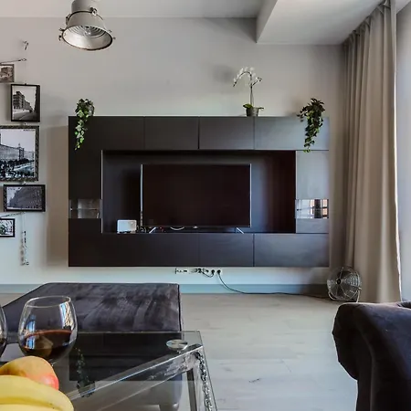 Apartment Lumina Loft Tymienieckiego With A View Of The