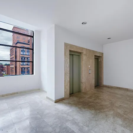 Apartment Lumina Loft Tymienieckiego With A View Of The